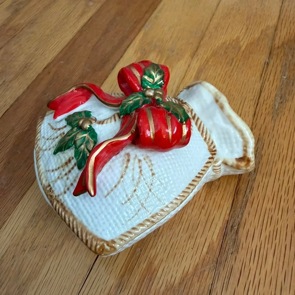 Handcrafted World Bazaar Christmas Holiday Decor‎ Trinket Candy Porcelain Dish